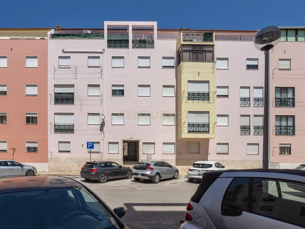 Quinta do Conde/ Cova dos Vidros - Apartamento de 4 assoalhadas inserido num º 1º andar - Image 25