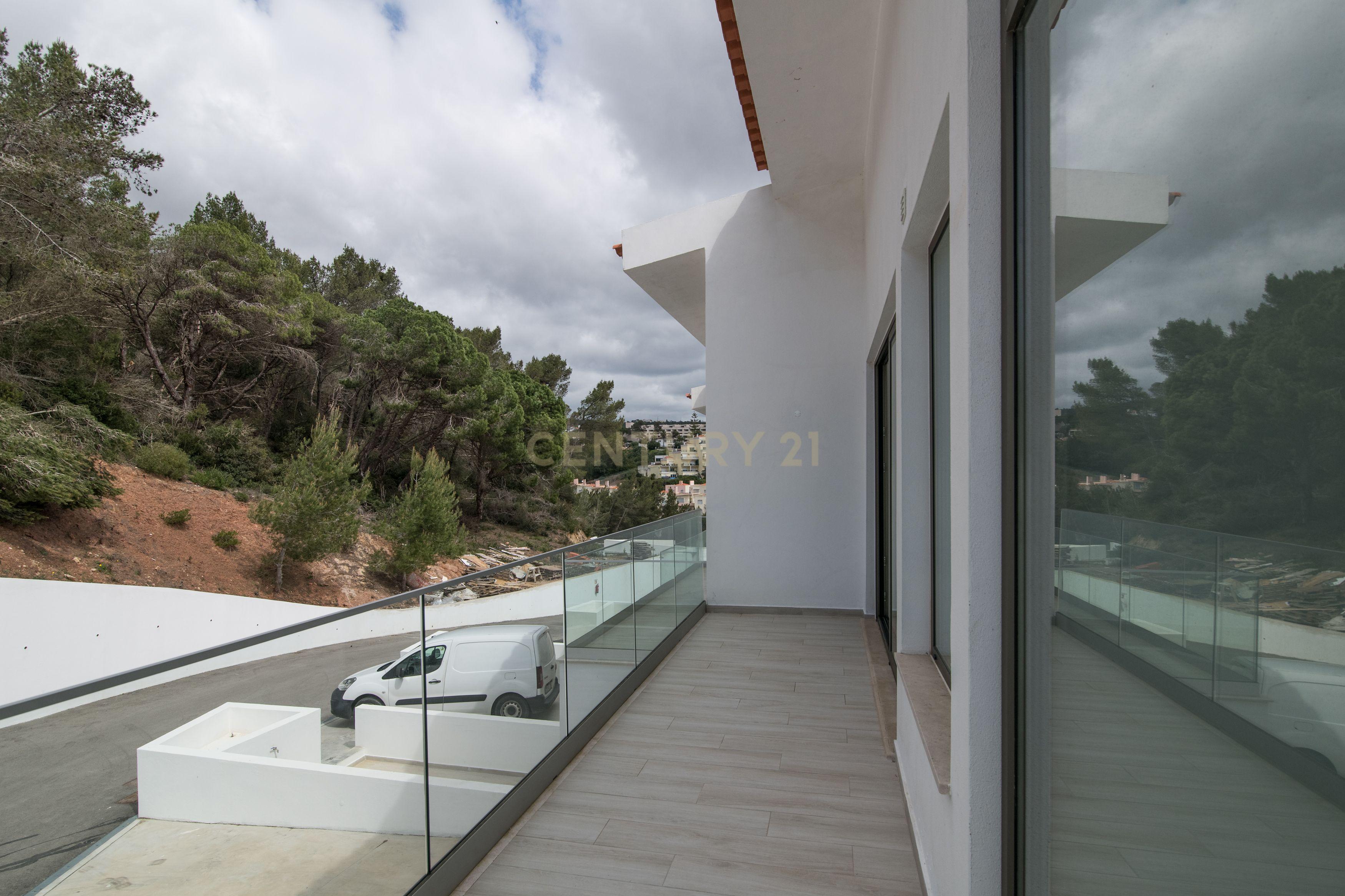 Condomínio Villas d’Ouro – Exclusividade e Conforto no Coração de Sesimbra - Image 38