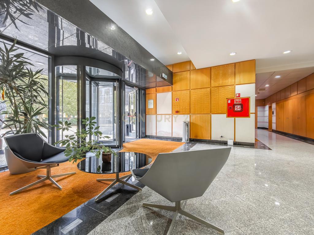 Arrendamento de escritório com 2 salas de reuniões e sala comum | Arrecadação | 1 Parqueamento Beloura Office Park - Image 6