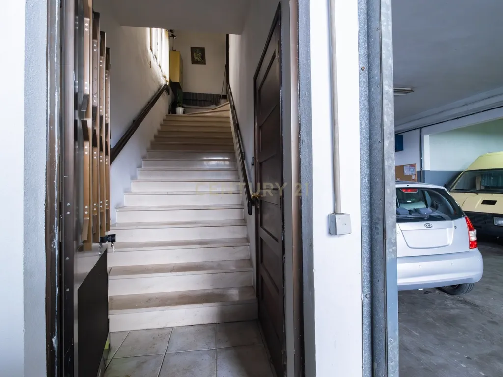 Venda de Moradia, Comércio e Oficina Automóvel na Marinha Grande - Image 23