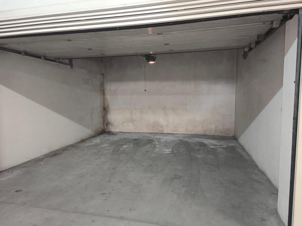 Apartamento T3 para arrendar com terraço de 200m² e garagem para dois carros — Lourinhã - Image 24