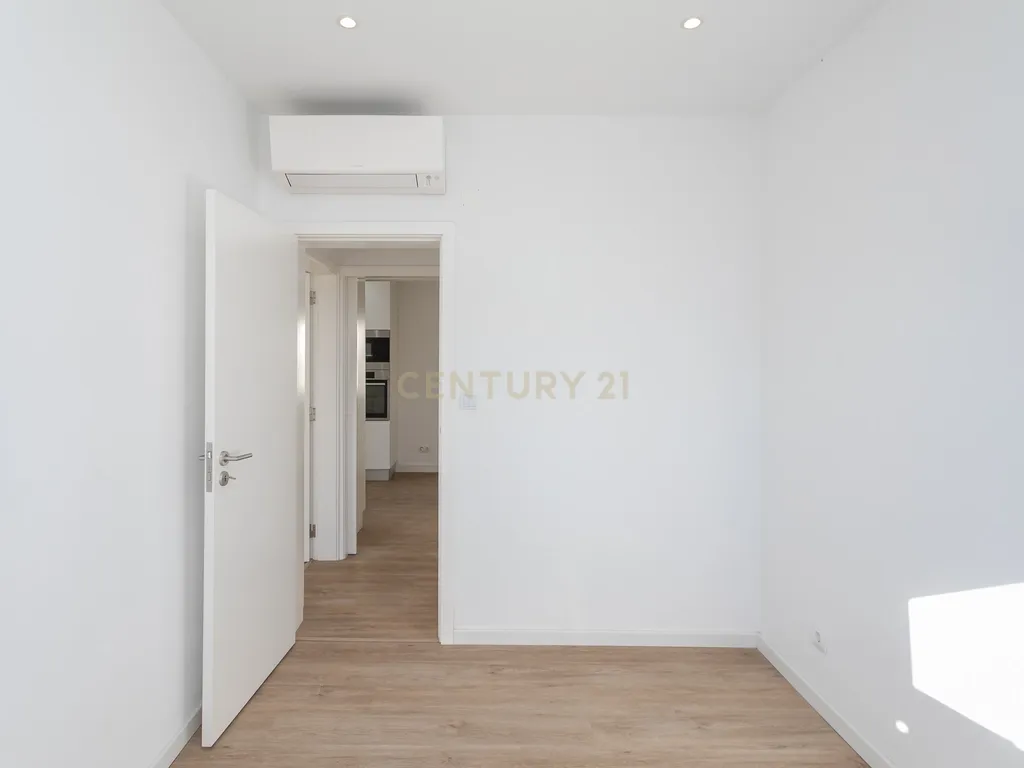 Apartamento no centro do Estoril - Image 21