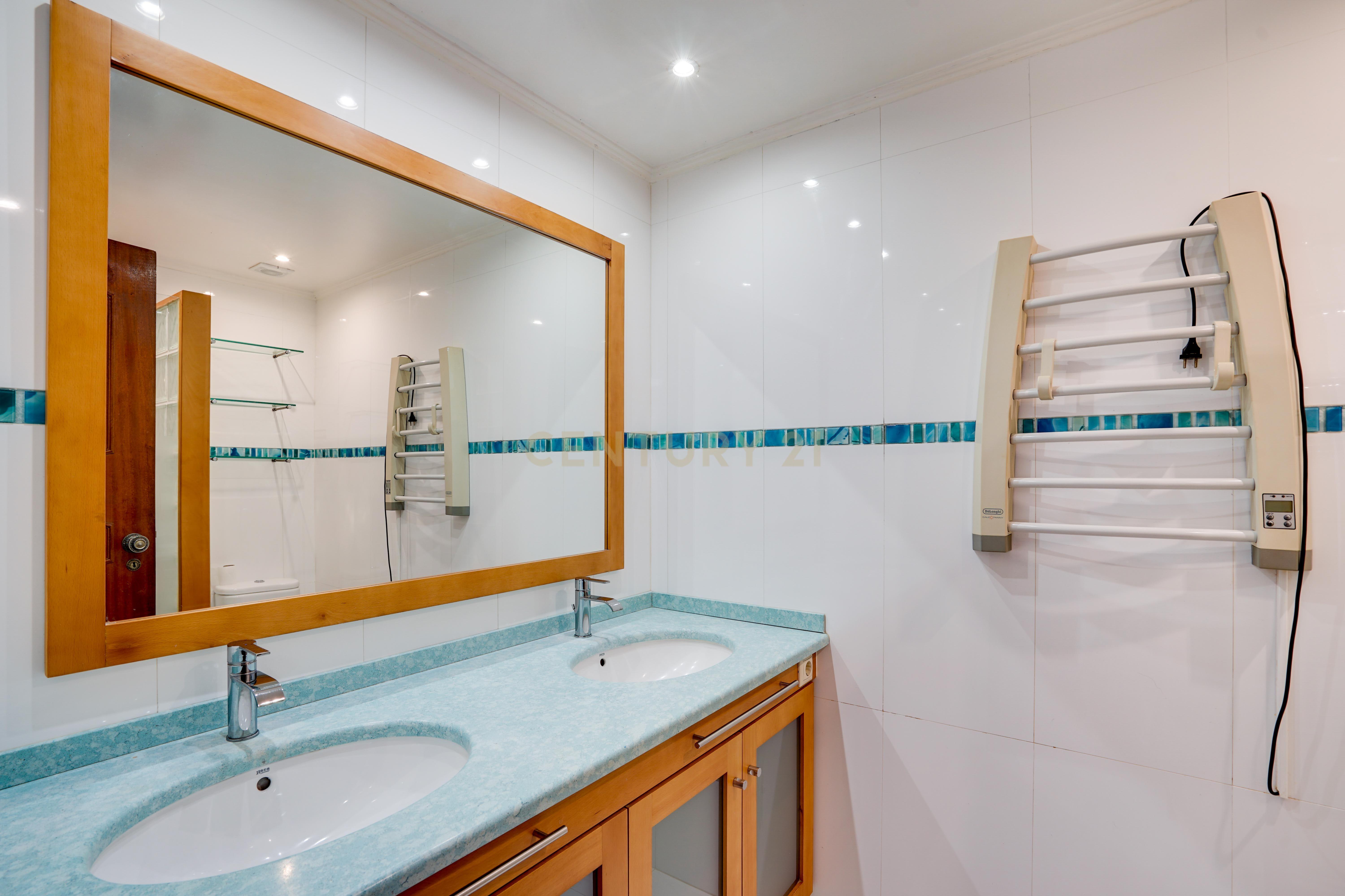 Fotografia 8 de Apartamento T2 em Almada