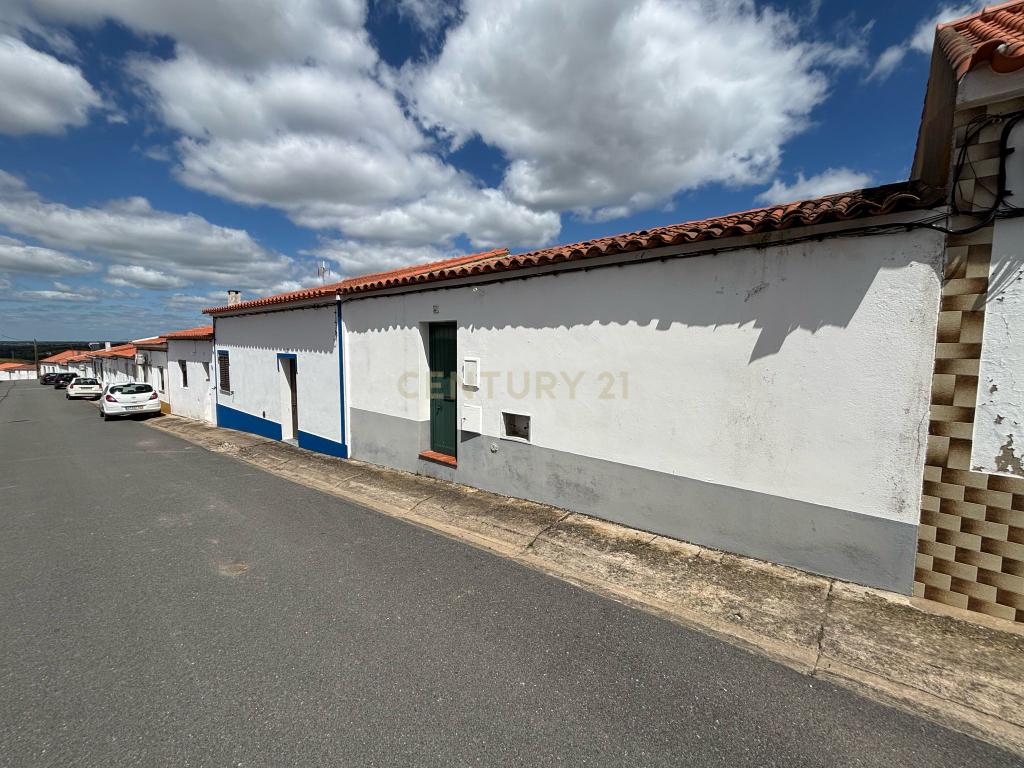 Oportunidade em Safara – Moradia para reconstruir com projeto incluído - Image 2