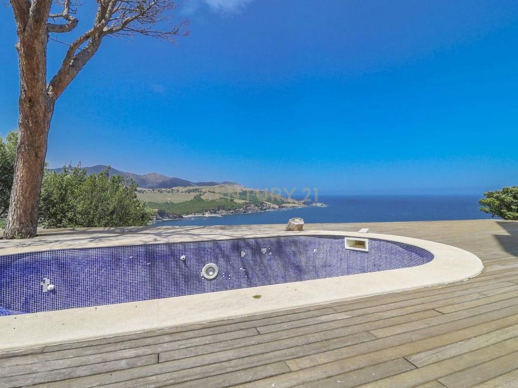 Casa com vista panorâmica para o mar, piscina privada e 5 quartos em Llançà - Image 9