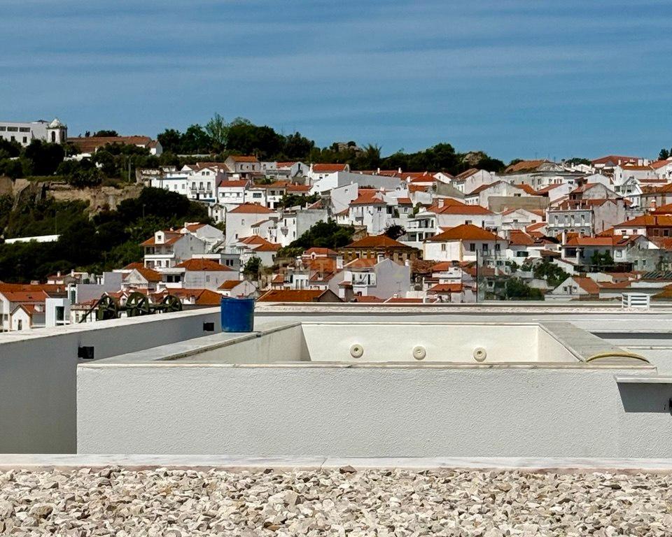 Apartamento Triplex T2 com Piscina Privada no Coração de Alcácer do Sal - Image 11