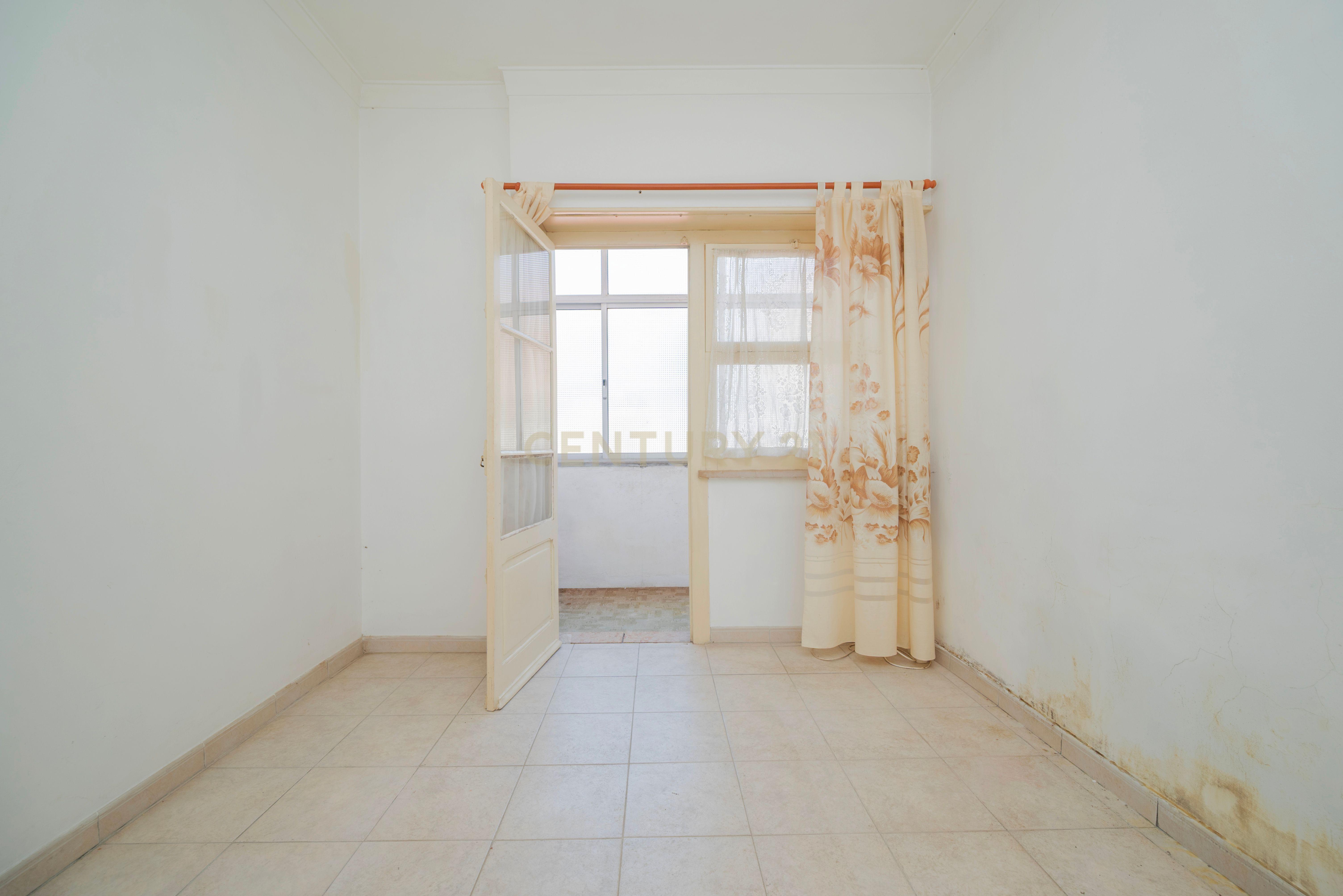 Fotografia 11 de Oportunidade Investimento - Apartamento T2 | Mercês | Algueirão Mem Martins | Sintra