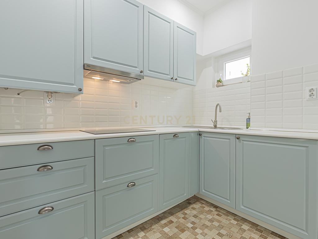 APARTAMENTO REMODELADO NO CENTRO DA COSTA DE CAPARICA - Image 11