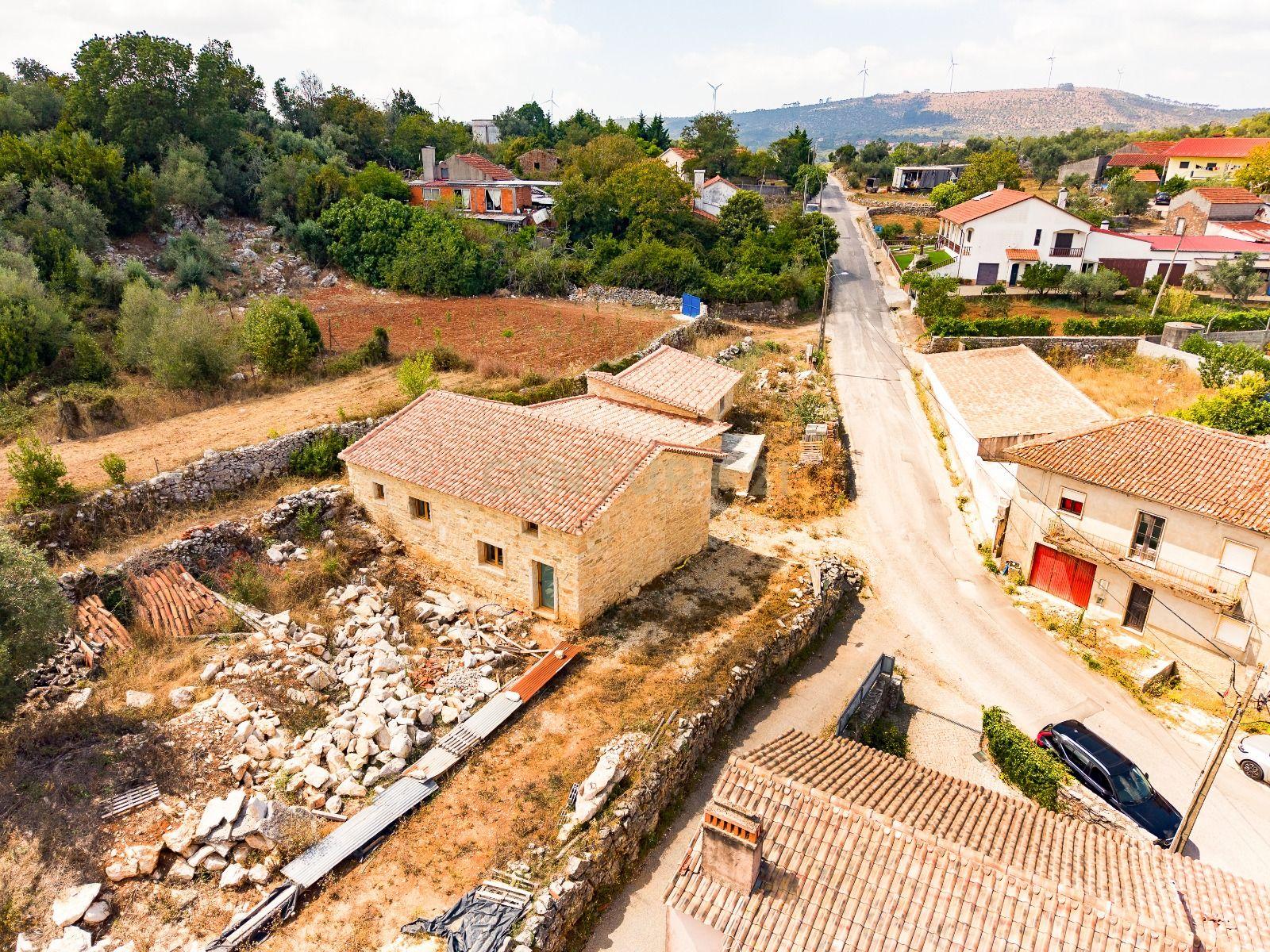 Fotografia 3 de Moradia em Cotas - Degracias - Soure com Vista Panorâmica