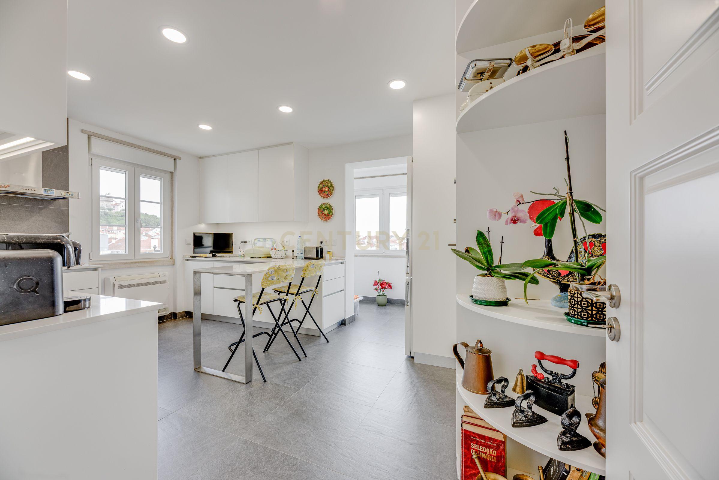 Apartamento T2+1 totalmente renovado – Modernidade, conforto e localização privilegiada - Image 23