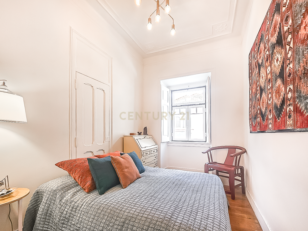 Apartamento T4 remodelado em Campo de Ourique  - Image 12