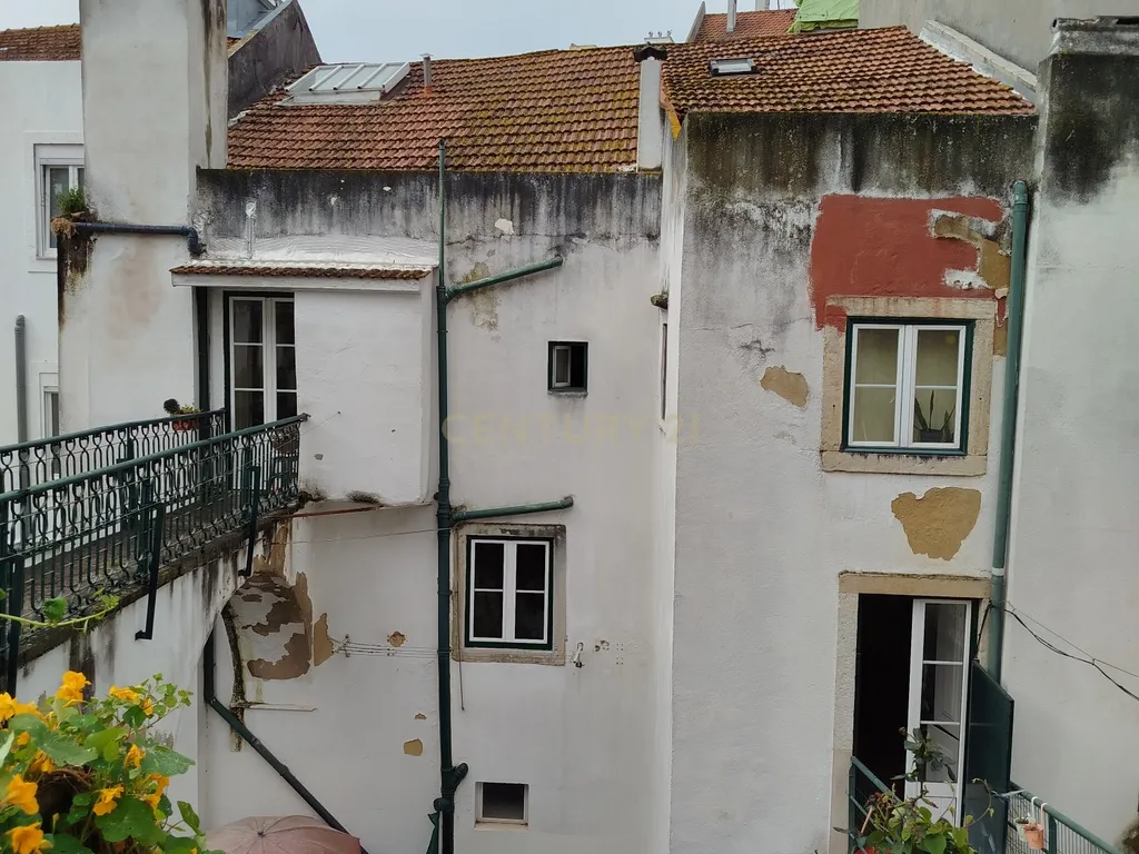 Edifício para Recuperação com Vista para o Rio em Lisboa (São Vicente) - Image 27