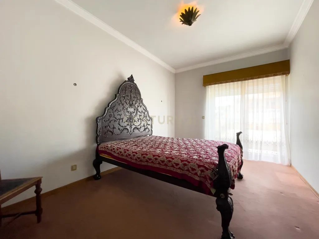 Apartamento T4 com Terraço de 60m² em Cacilhas/Almada - Image 25