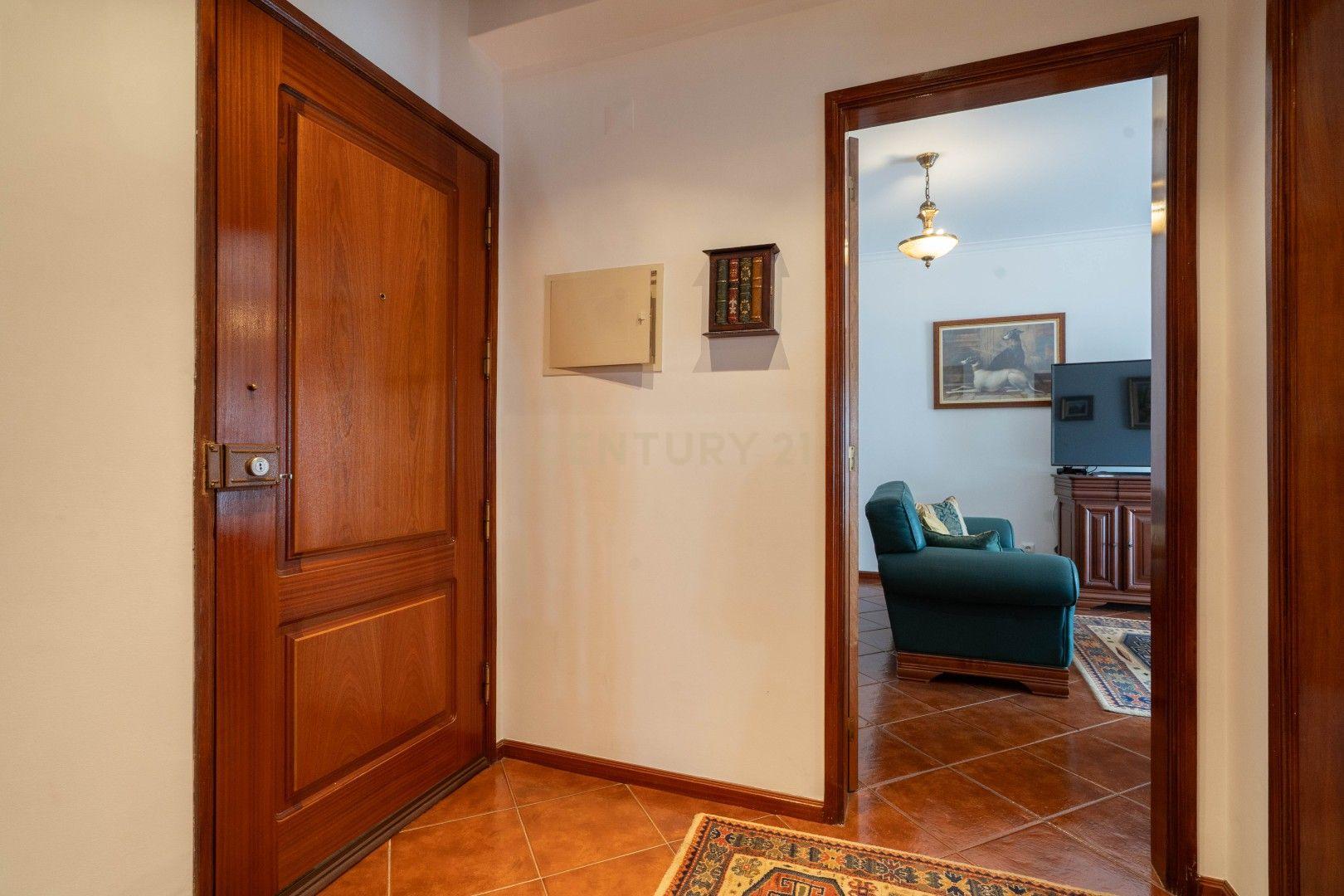Fotografia 5 de Moderno T1+2 em Lousã com 2 Casas de Banho - Quase Novo