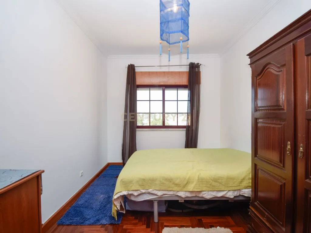 Apartamento T3, com 107 m² de área útil, estúdio musical com 40 m² e garagem fechada , varanda e arrecadação - Image 19