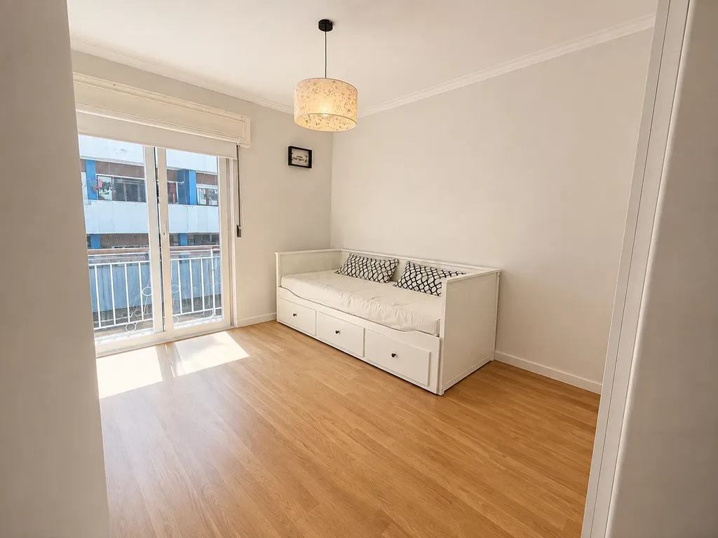 Apartamento T2 Renovado | Fontainhas | Cascais - Image 28