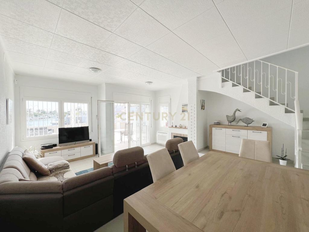Luxuosa Moradia com Vista Panorâmica em Girona, Cataluña - Image 18