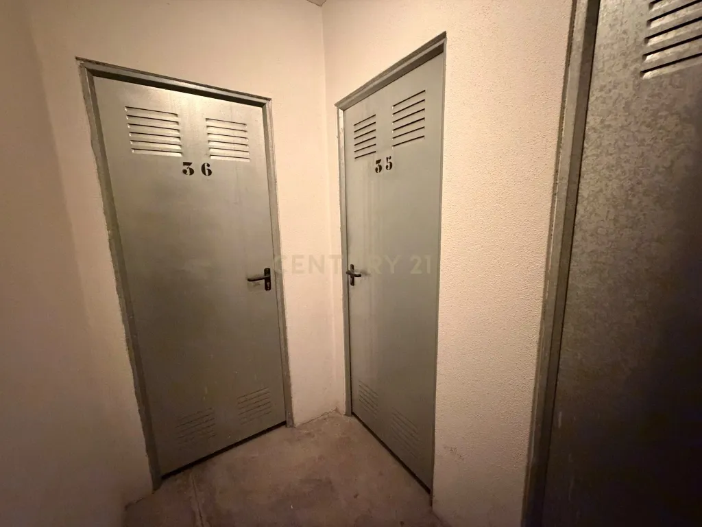 Apartamento T2 com Vista Fantástica sobre o Rio Tejo, Estacionamento e Arrecadação – Caparica, Almada - Image 24