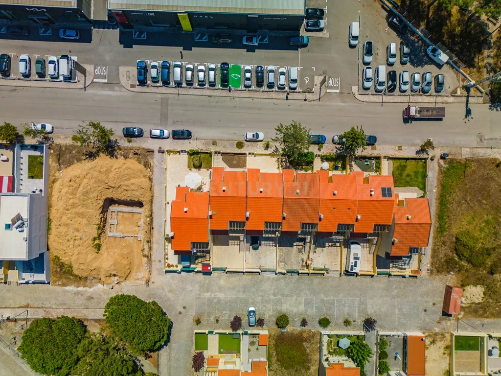 Moradia T4 na Urbanização Quinta do Pinheiro Manso – Caldas da Rainha - Image 34