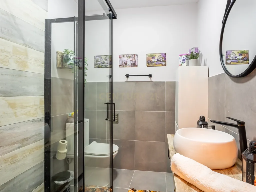 Apartamento T3 remodelado no Barreiro - Image 18