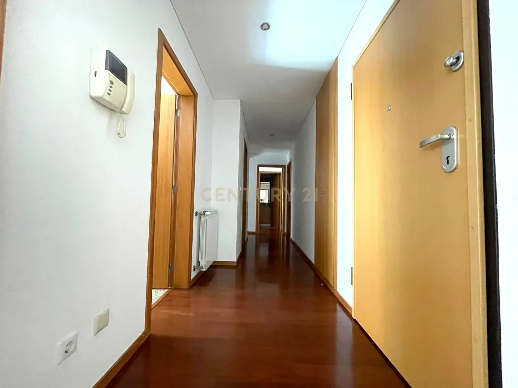 T2 no Empreendimento da Quinta da Seara - Image 11