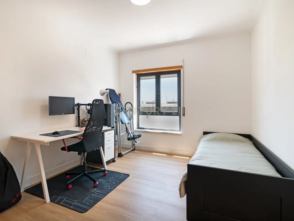 Apartamento T2 - Vialonga - Lisboa - Image 17