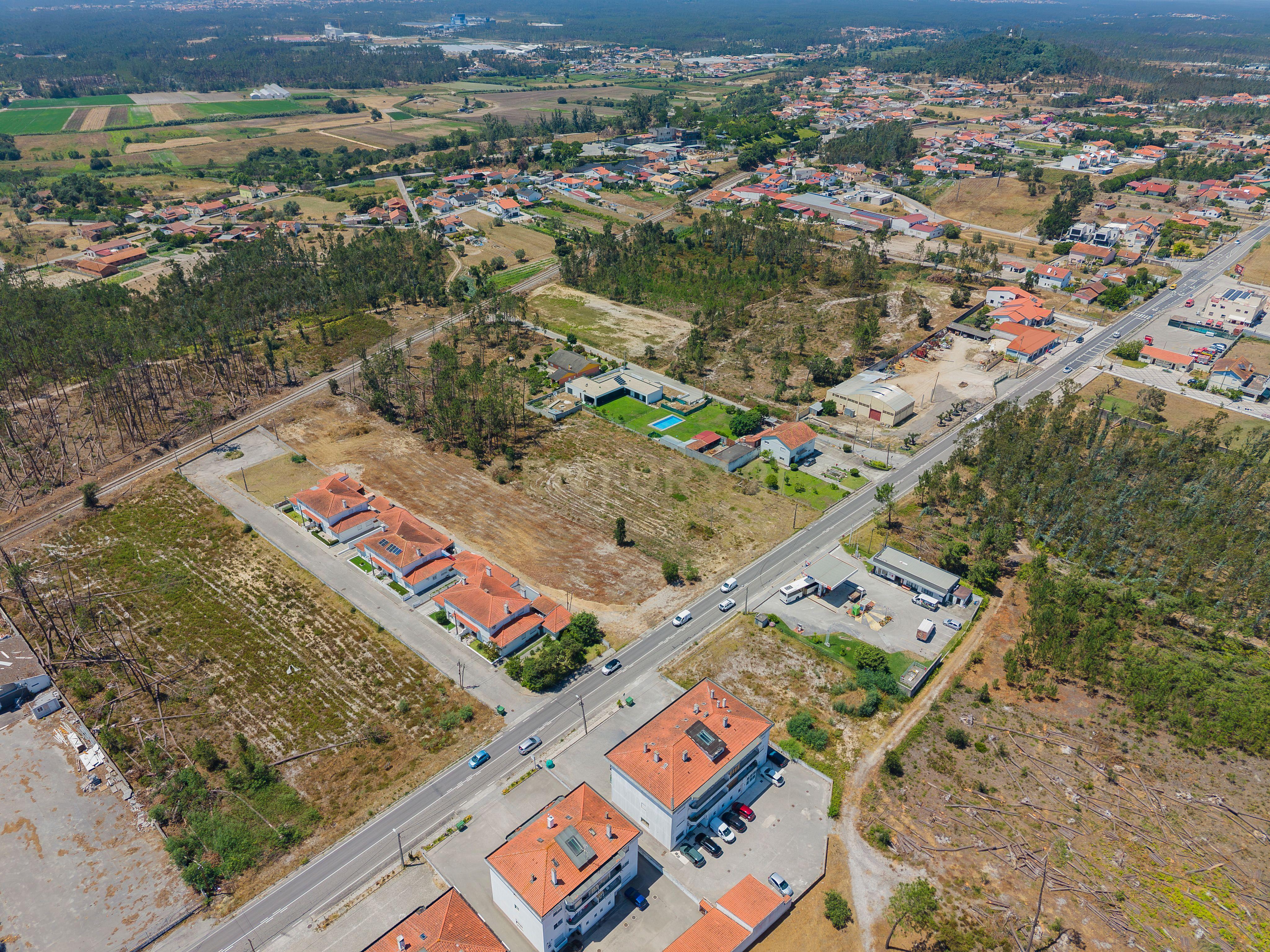 Fotografia 3 de OPORTUNIDADE DE INVESTIMENTO EM MONTE REDONDO!