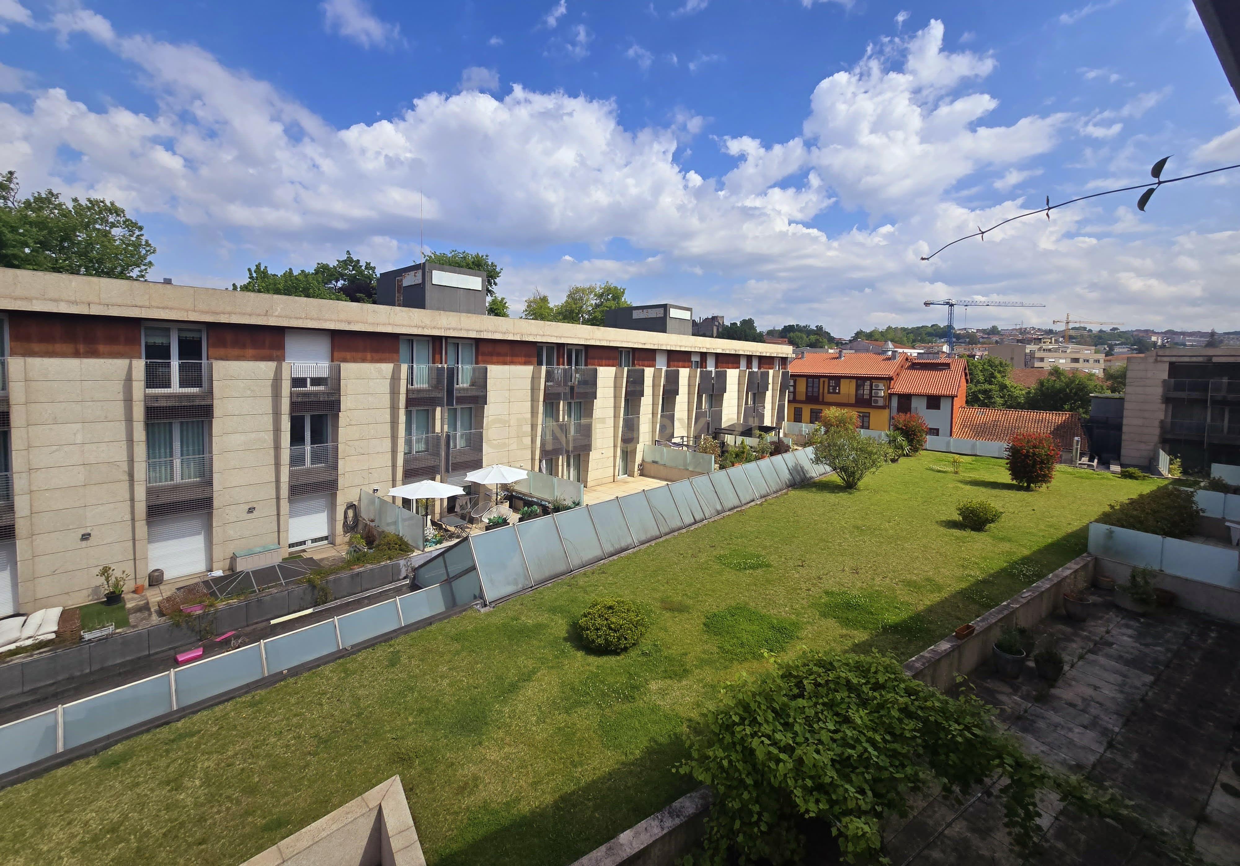 Apartamento T3 no centro da cidade de Guimarães - Image 2
