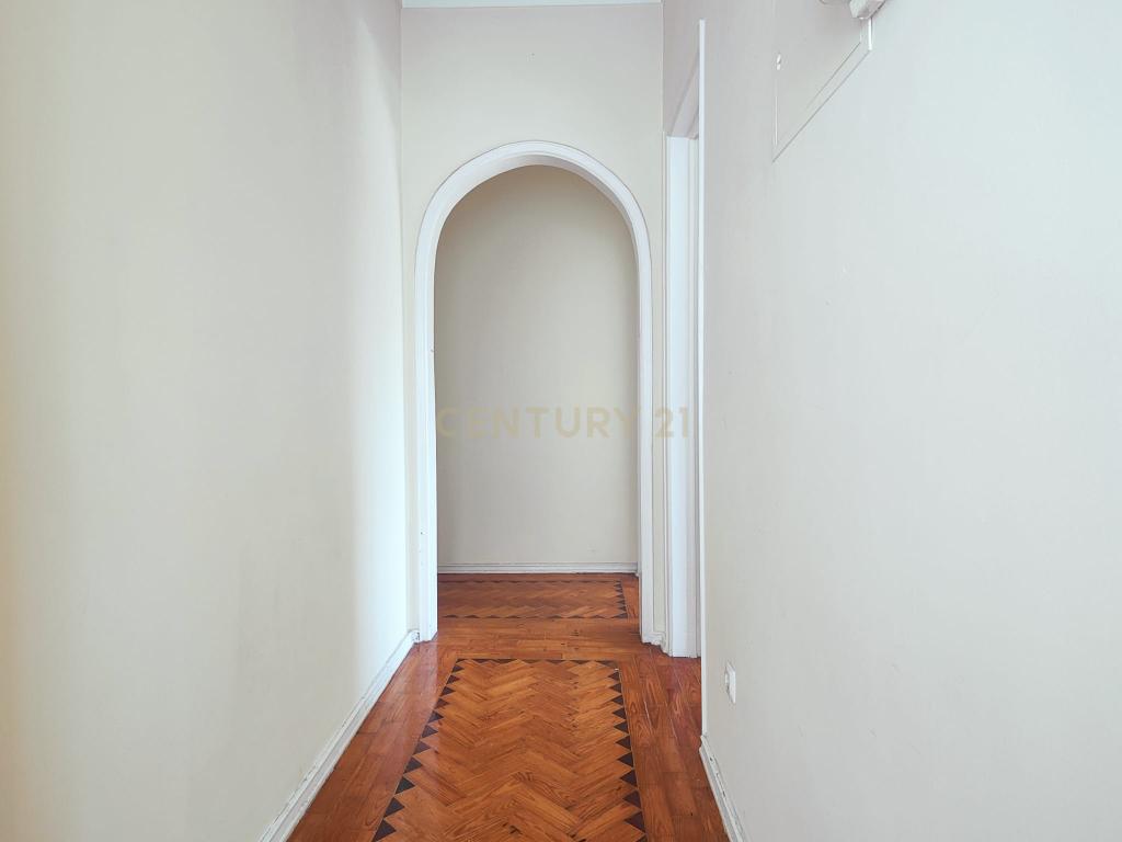 Prédio Bi-Familiar T2 e 2 Anexos Tipologia T1 Em Zona Residencial Tranquila Na Póvoa de Santo Adrião  - Image 11