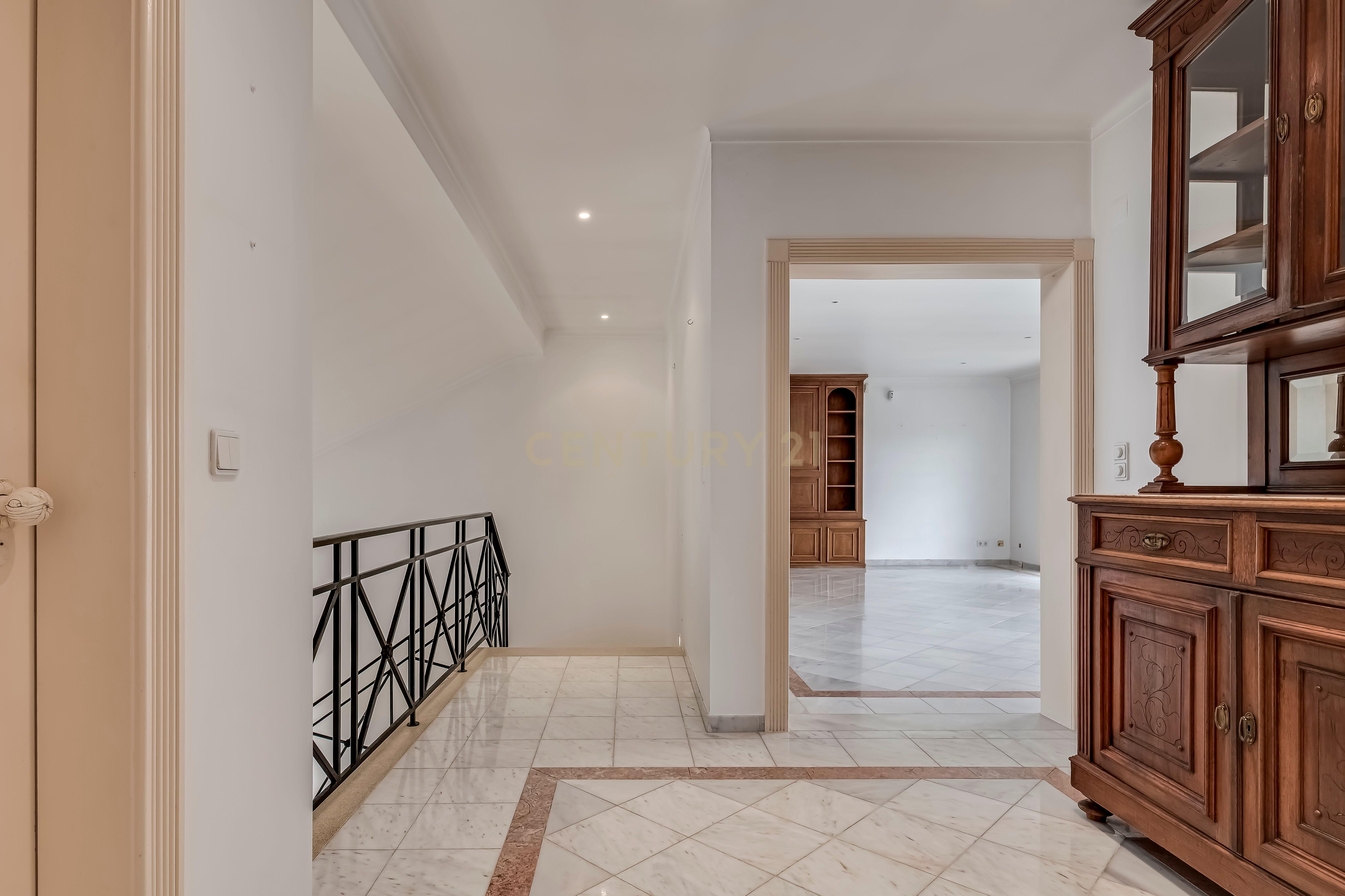 Moradia V5 em Morelinho, Sintra - Image 30