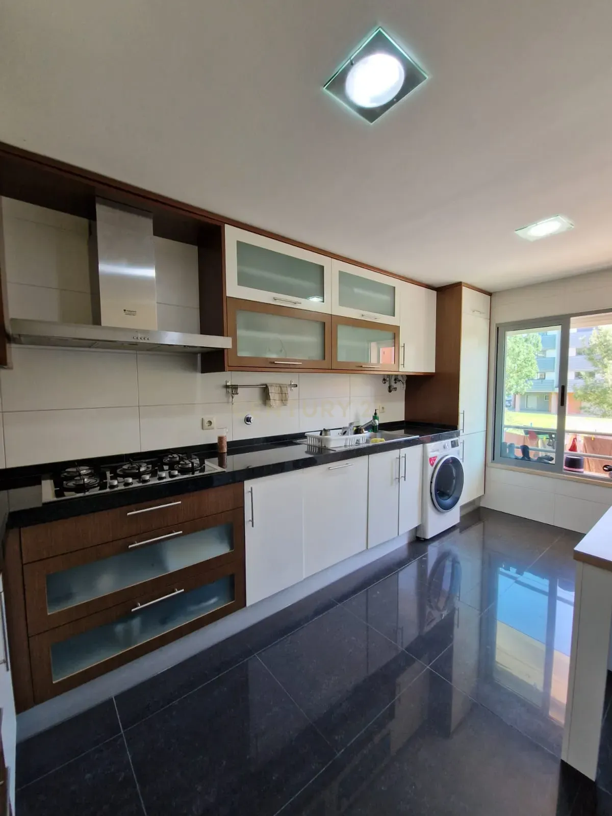 Apartamento T2 em Montijo com Garagem e Boa Exposição Solar - Image 15