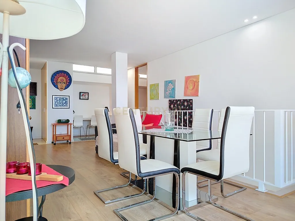 Apartamento revestido com capoto composto por 4 quartos com vistas para o mar em Viana do Castelo - Image 13