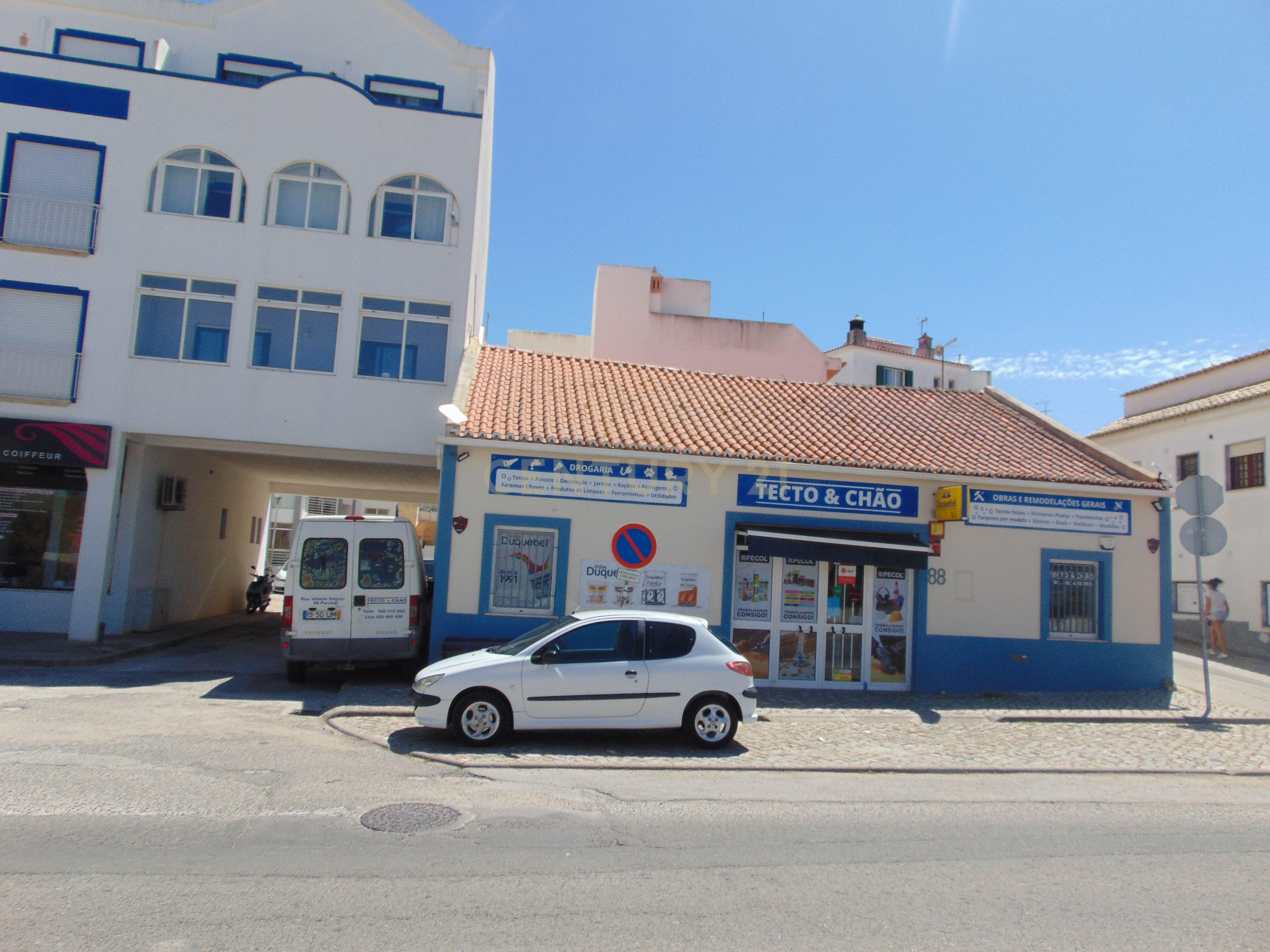 Fotografia 5 de Loja/Armazém e Trespasse de Negócio