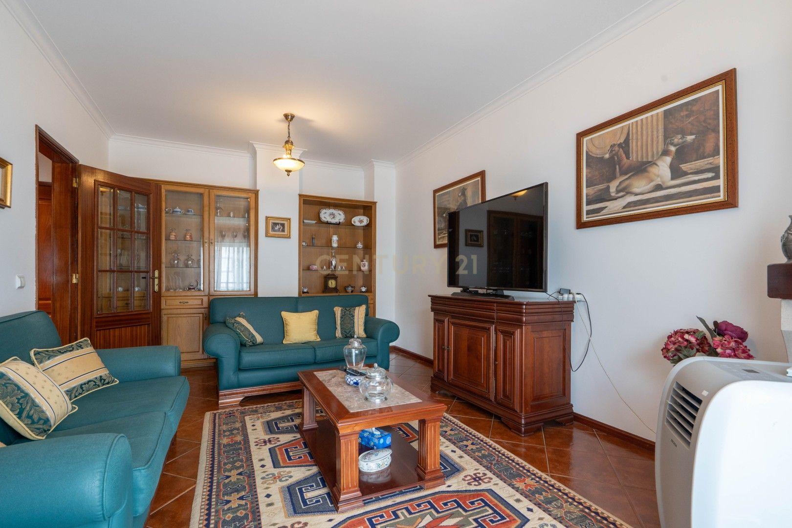 Fotografia 11 de Moderno T1+2 em Lousã com 2 Casas de Banho - Quase Novo