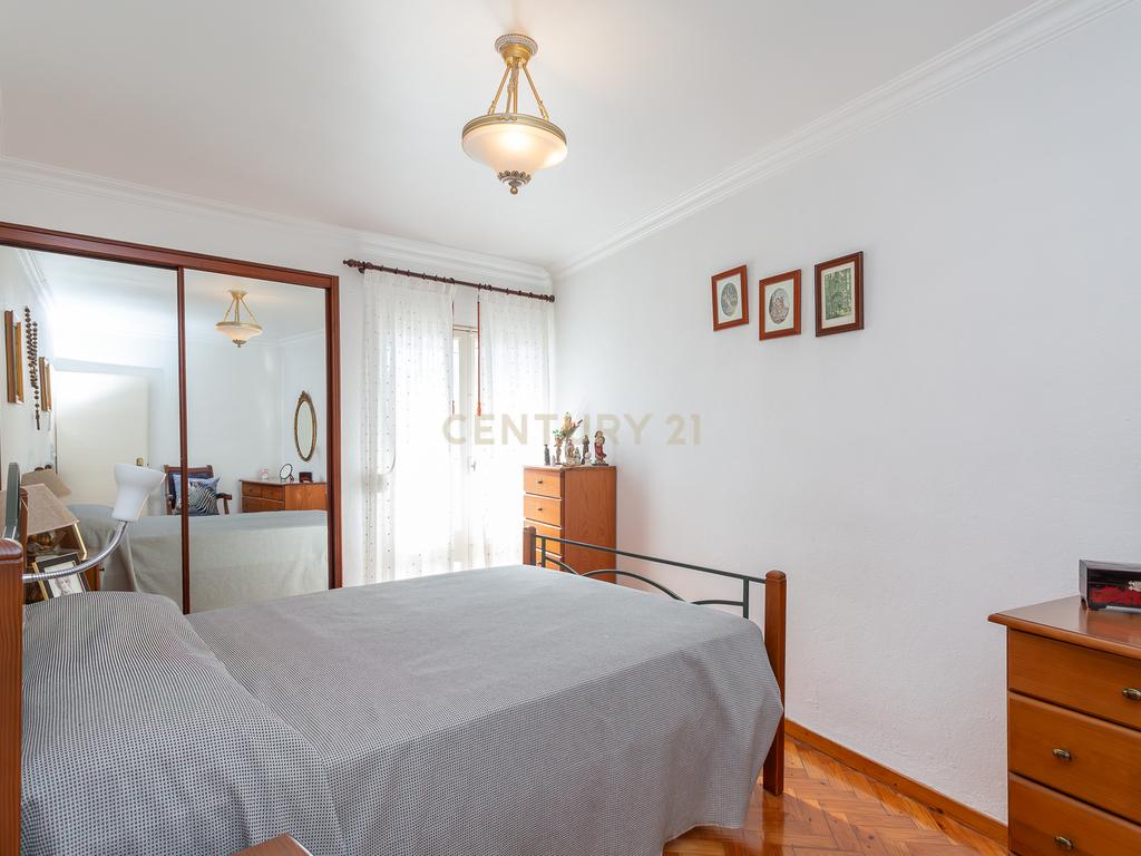 T2 nos Olivais – Zona Tranquila com Bons Acessos - Image 12