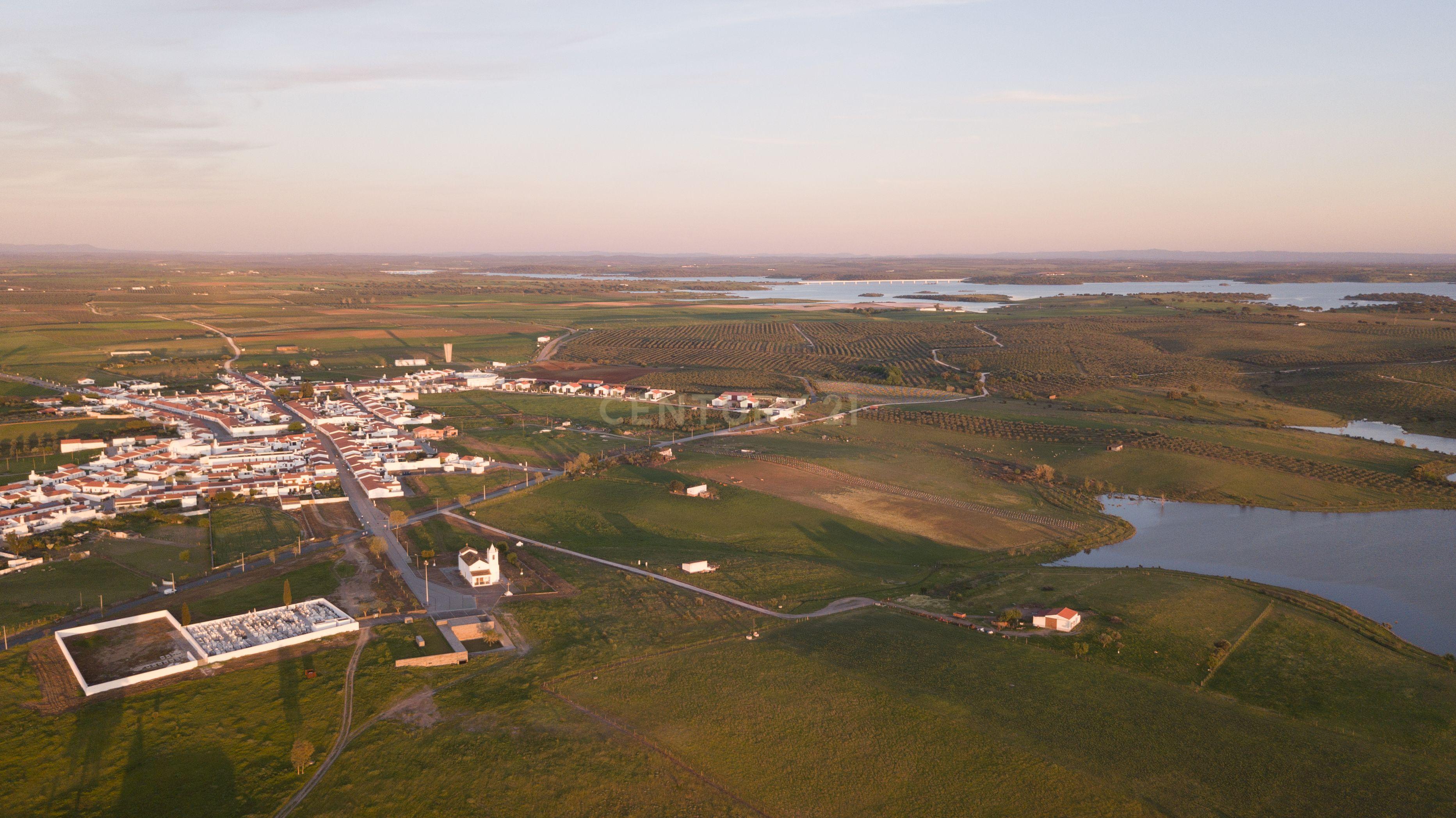 Fotografia 7 de Terreno Rústico com Vista Privilegiada para o Alqueva - Luz, Alentejo