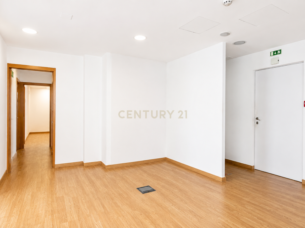 Escritório para Venda | 122 m² | 3 Estacionamentos | Lisboa - Image 1