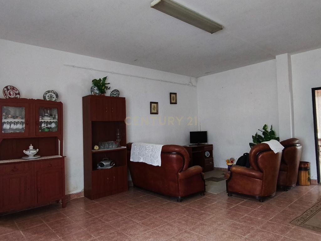 Moradia T4 em Torres Vedras em lote de 625m2 - Image 19