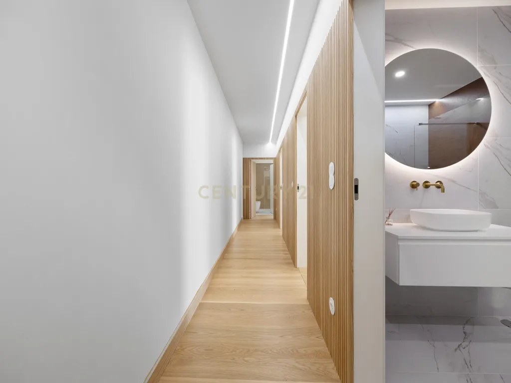 Luxuoso apartamento T3 no Centro de Setúbal e a 300m da praia - Image 13