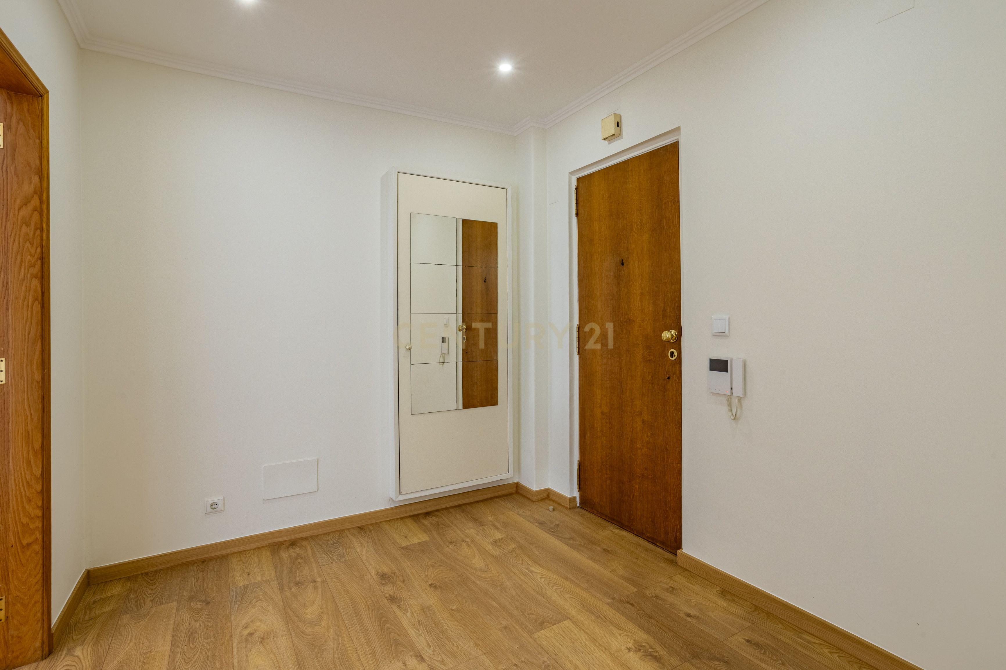 Apartamento T2 para arrendar com Vista Rio - Lisboa - Image 5