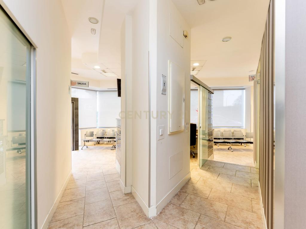 Loja Comercial Luxuosa em Madrid - 306m² com Excelente Localização - Image 14
