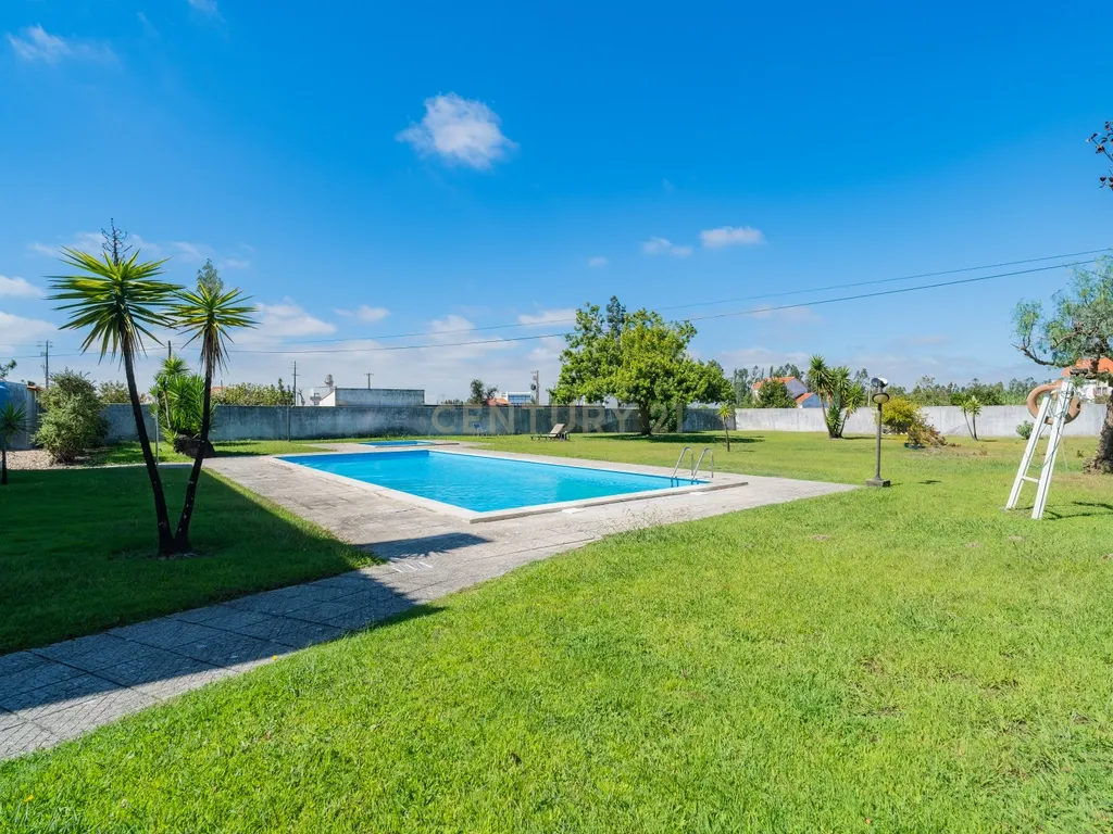 Moradia T3 com piscina em Marinha Grande, Leiria - Image 3