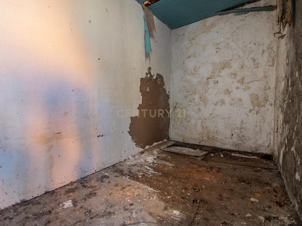 Moradia para reabilitar em Lares, Vila Verde, Figueira da Foz - Image 17