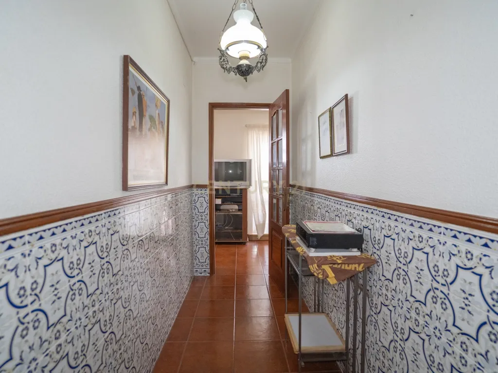 Apartamento T4 localizado no Bairro dos Arneiros, em Caldas da Rainha - Image 11