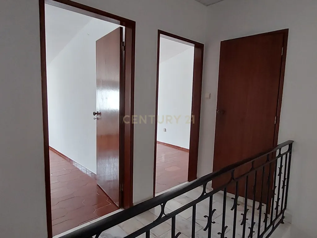 Moradia T3 com Pátio em Portalegre - Oportunidade Única! - Image 15