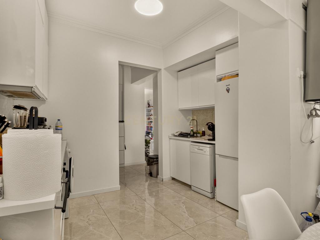 Apartamento T2 totalmente renovado em Cascais | Excelente oportunidade de investimento - Image 7