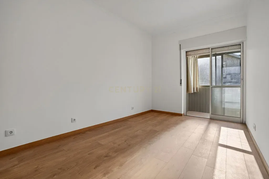 Fotografia 10 de T1 Renovado em Campo de Ourique, Lisboa