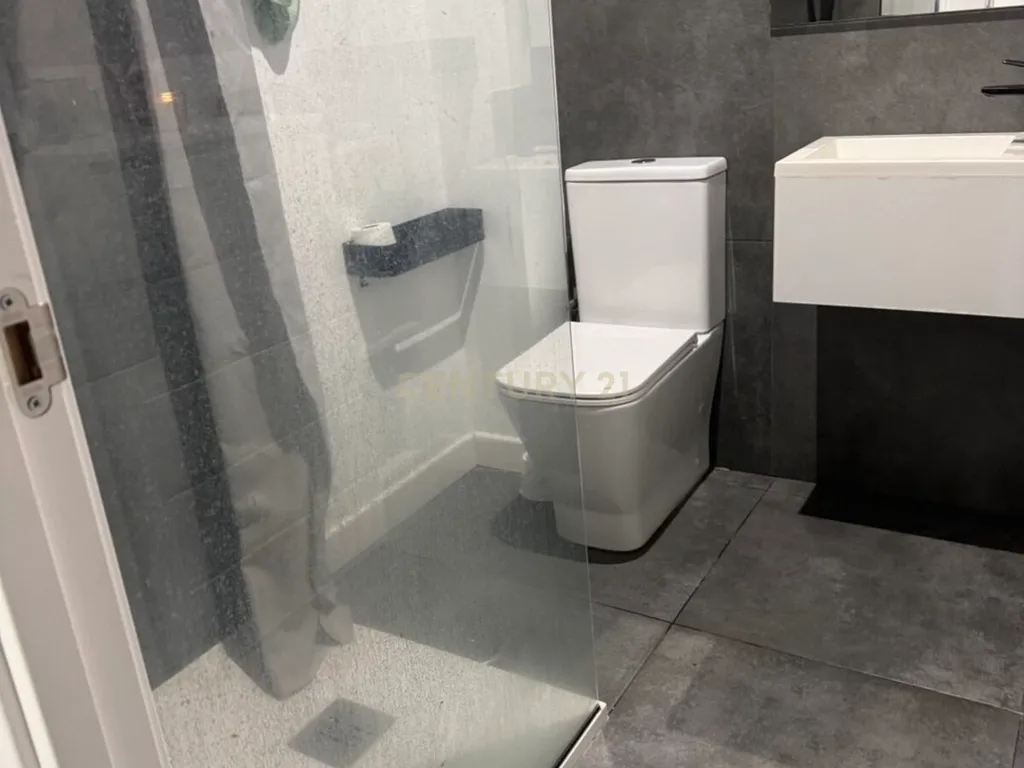 Apartamento acolhedor com garagem num condomínio fechado com piscina · Torreblanca, Fuengirola - Image 11