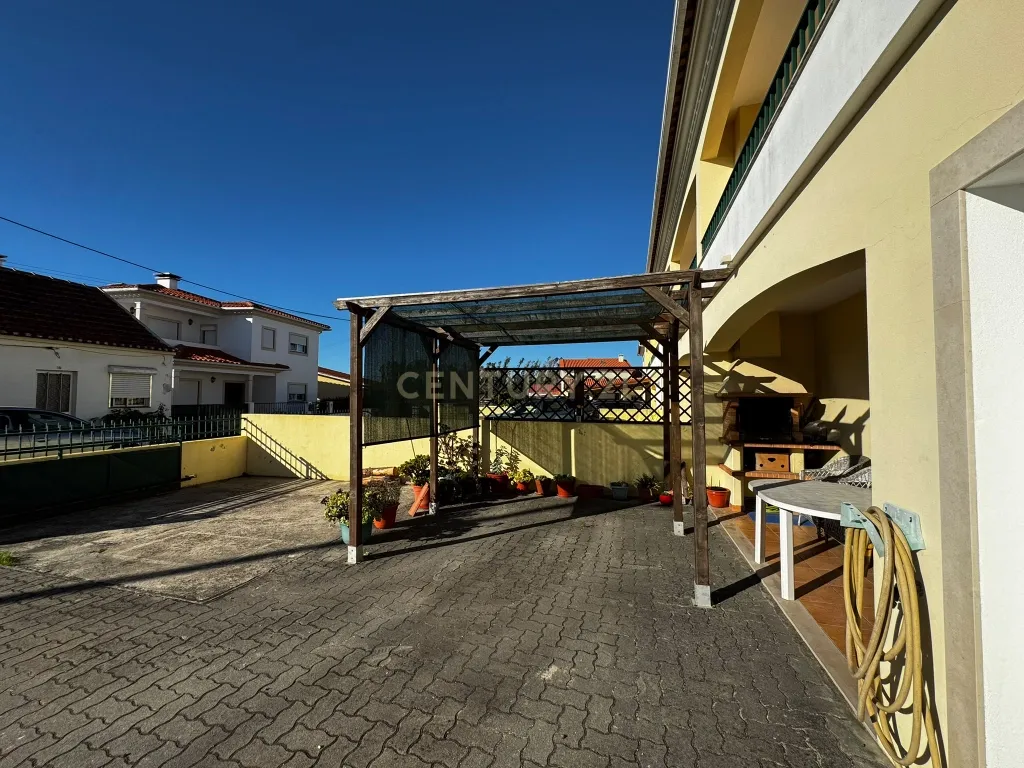 Moradia T3 em Banda | Garcia, Marinha Grande - Image 26