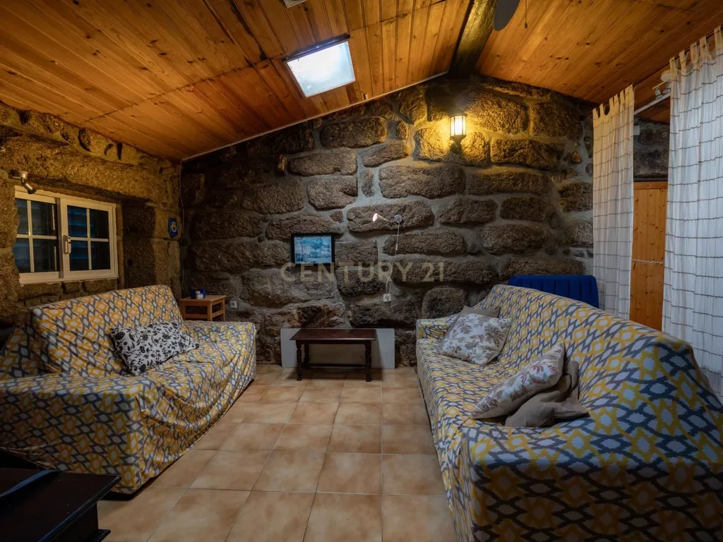 Casa Renovada T3 em Ervedal e Vila Franca da Beira - Image 18